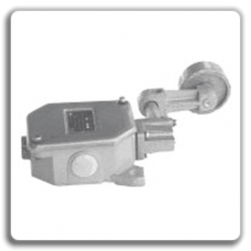 Encased limit switch with lever with increased roller